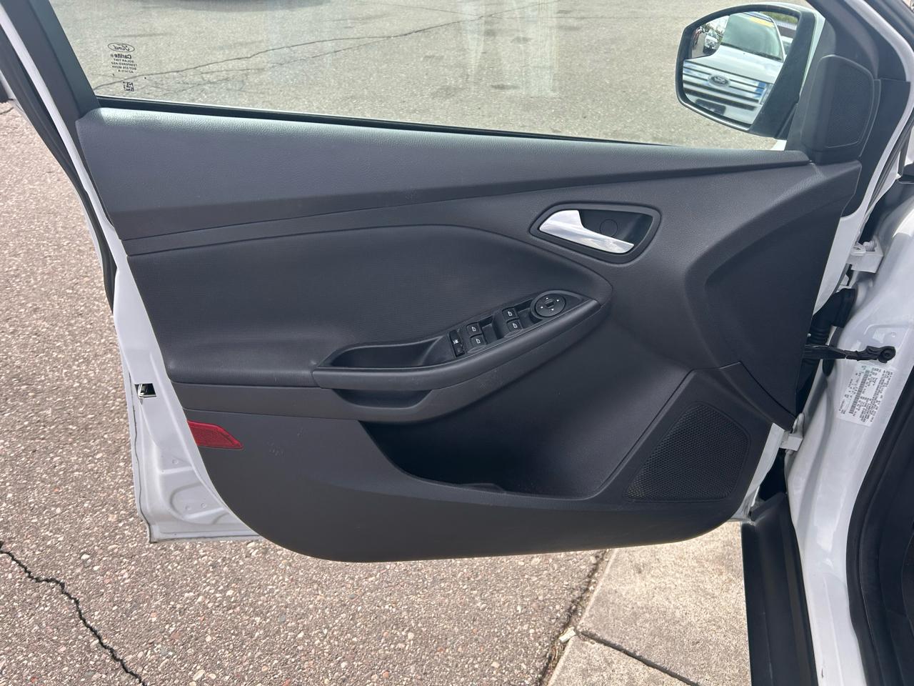 Ford Focus SE Hatch 2014