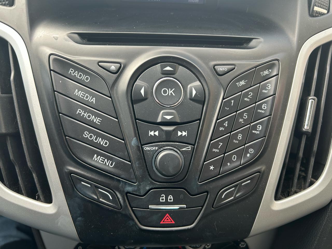 Ford Focus SE Hatch 2014