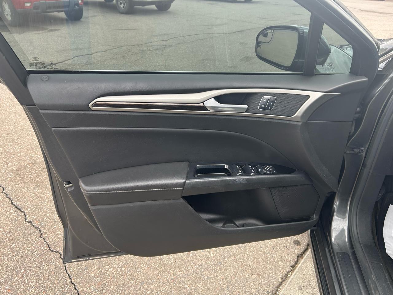 Ford Fusion SE AWD 2016