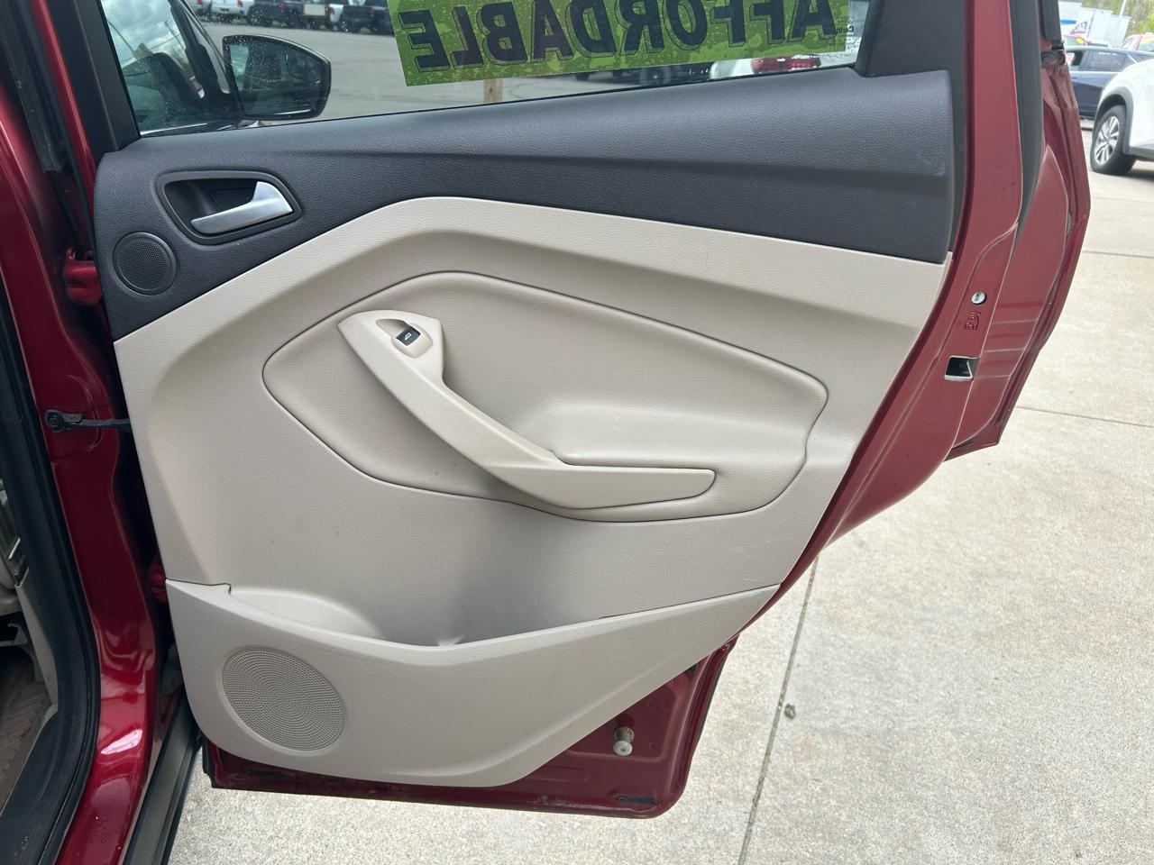 Ford Escape SE FWD 2016