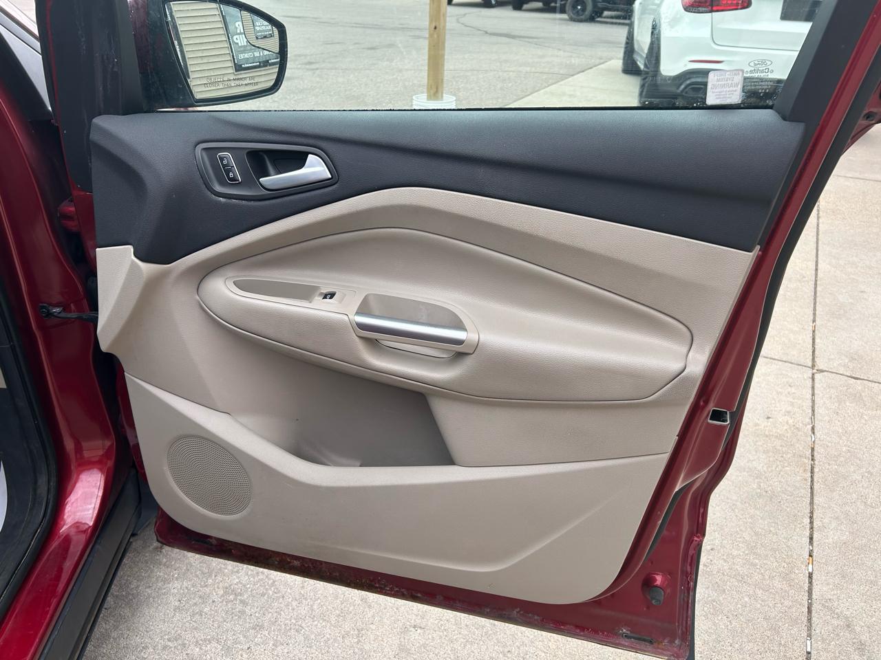 Ford Escape SE FWD 2016