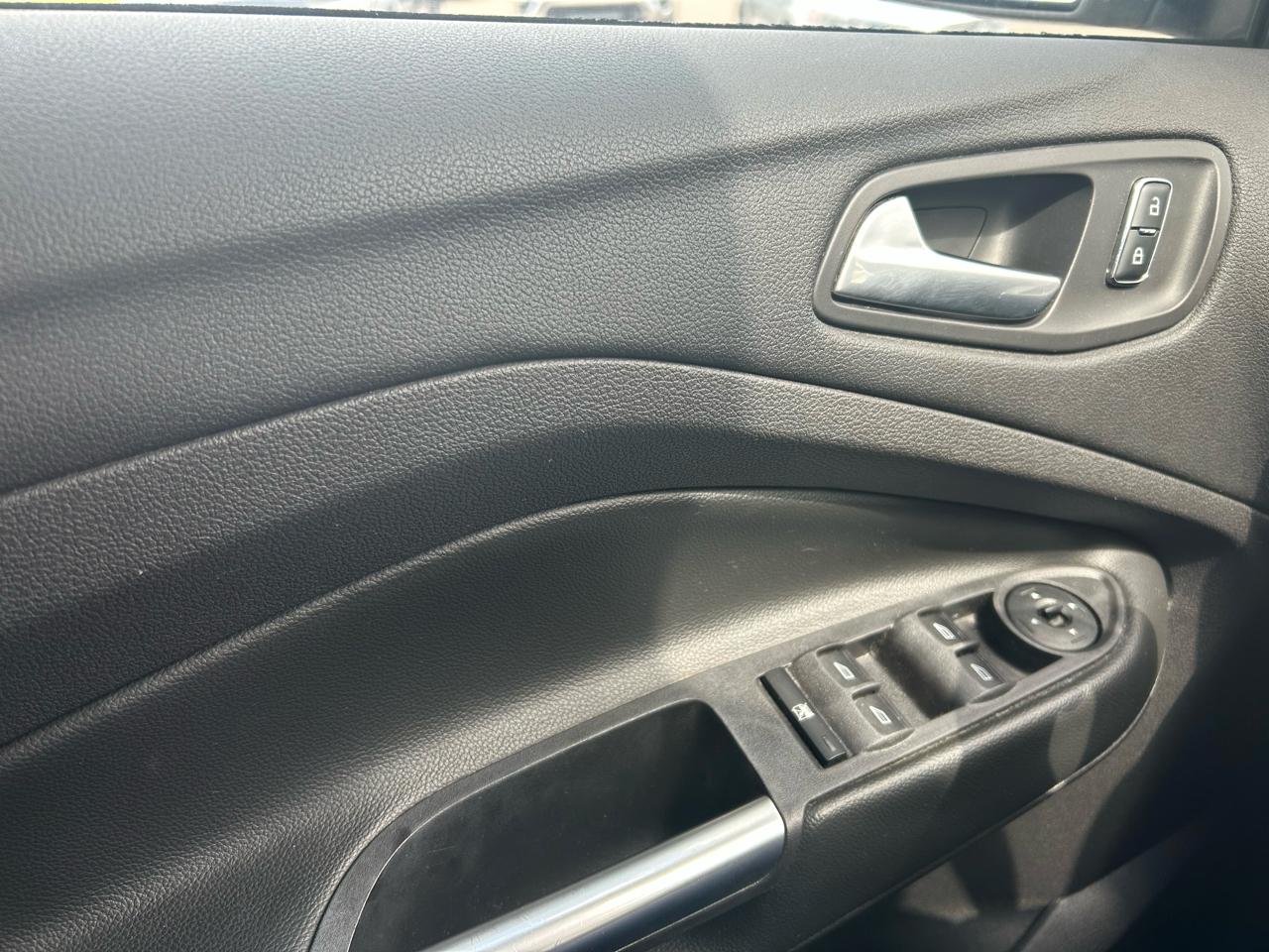 Ford Escape SE FWD 2014