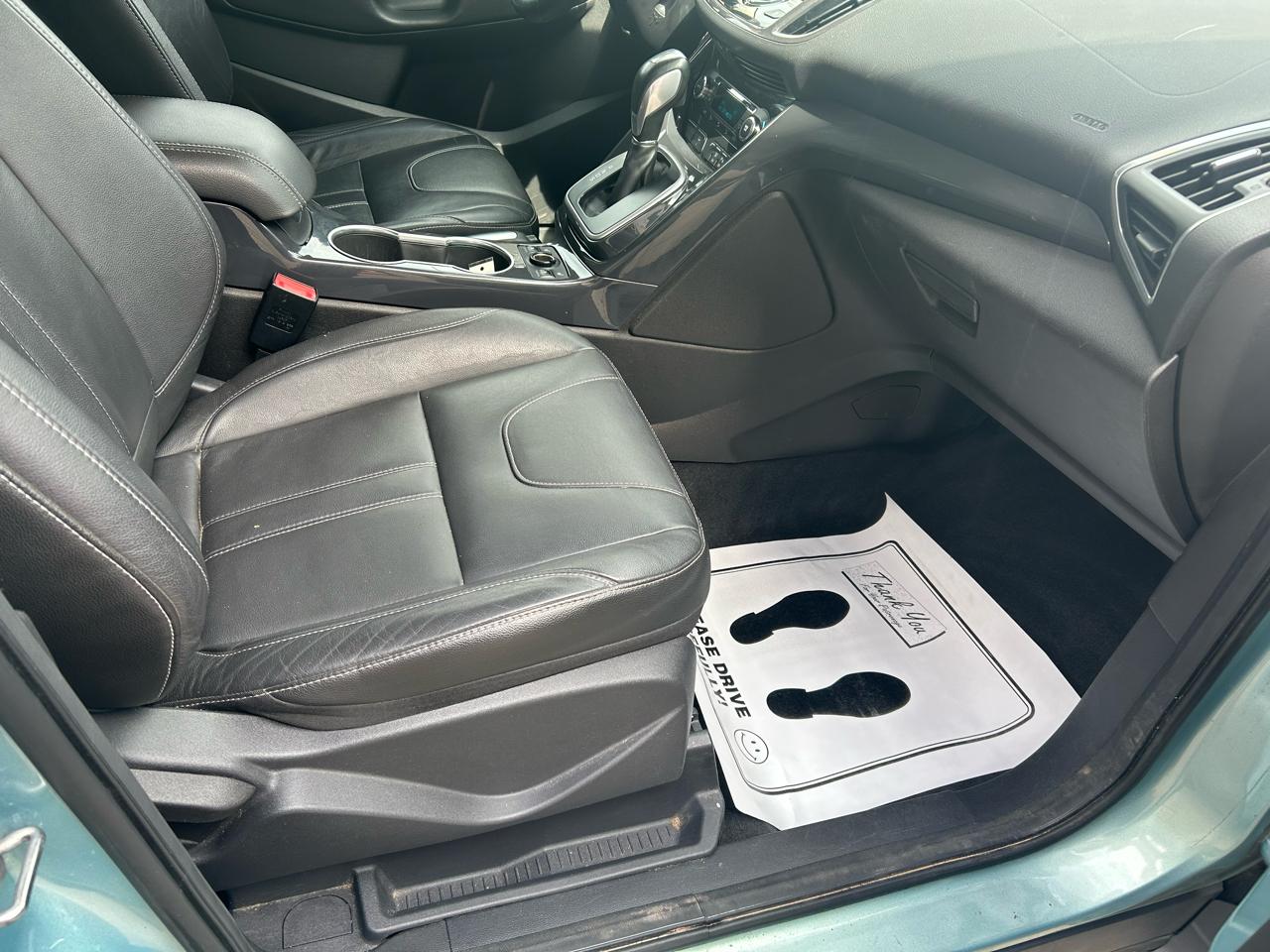 Ford Escape Titanium 4WD 2013