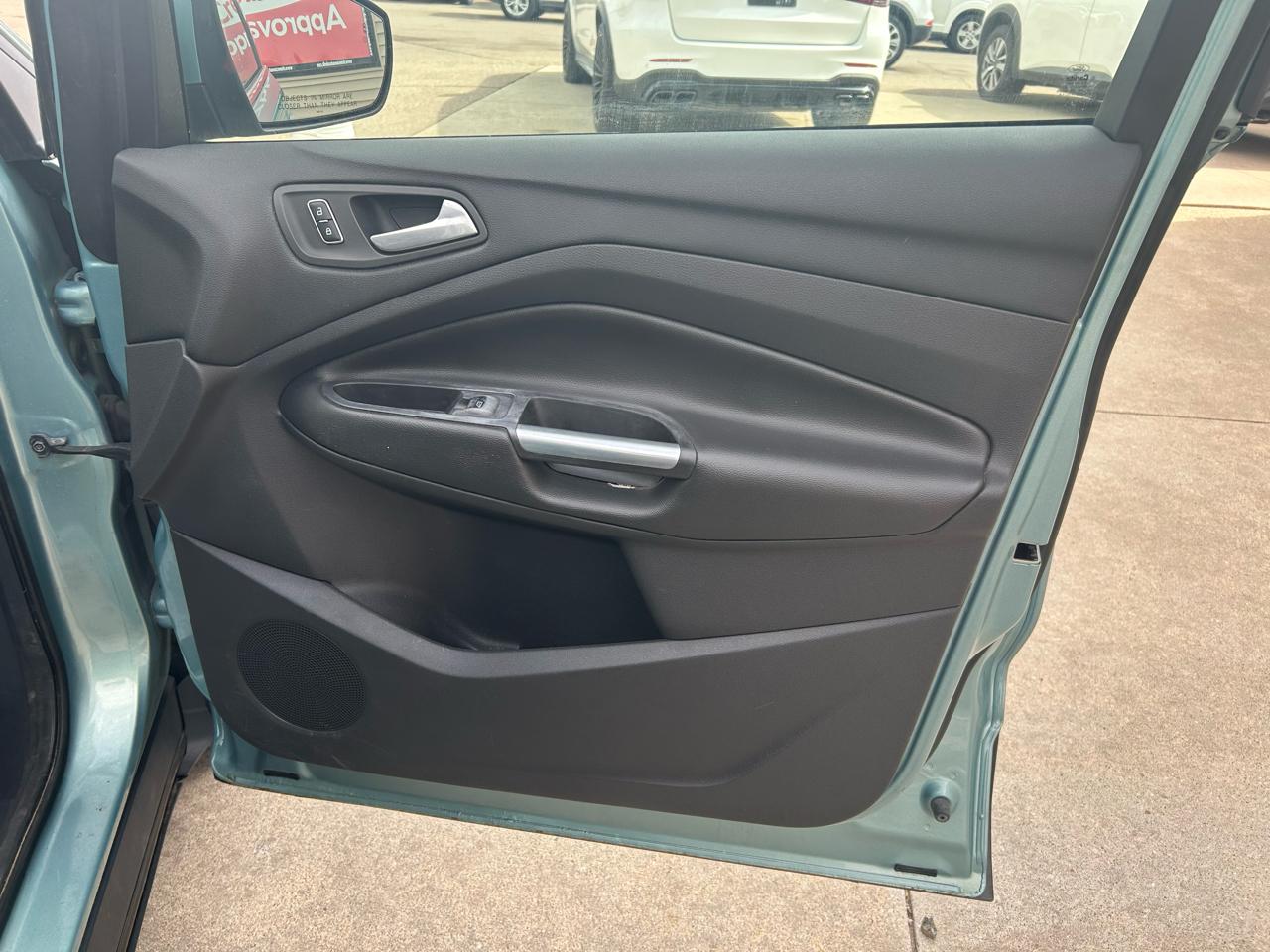 Ford Escape Titanium 4WD 2013