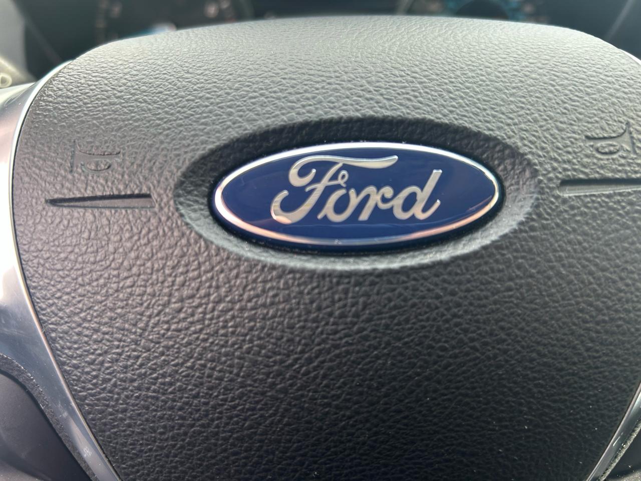 Ford Escape Titanium 4WD 2013