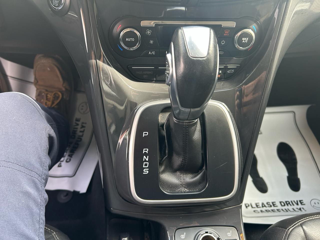 Ford Escape Titanium 4WD 2013