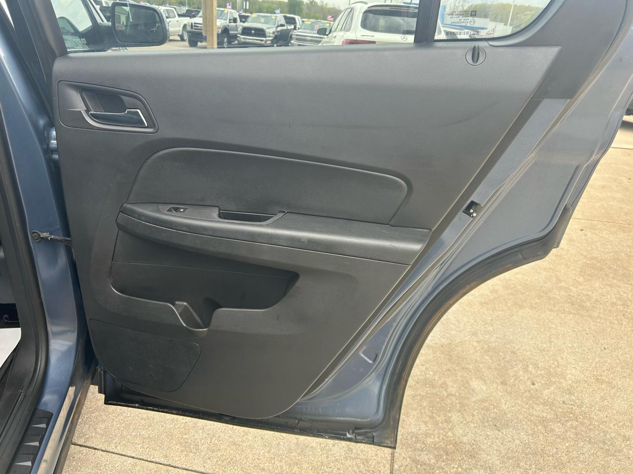 Chevrolet Equinox 1LT 2WD 2011