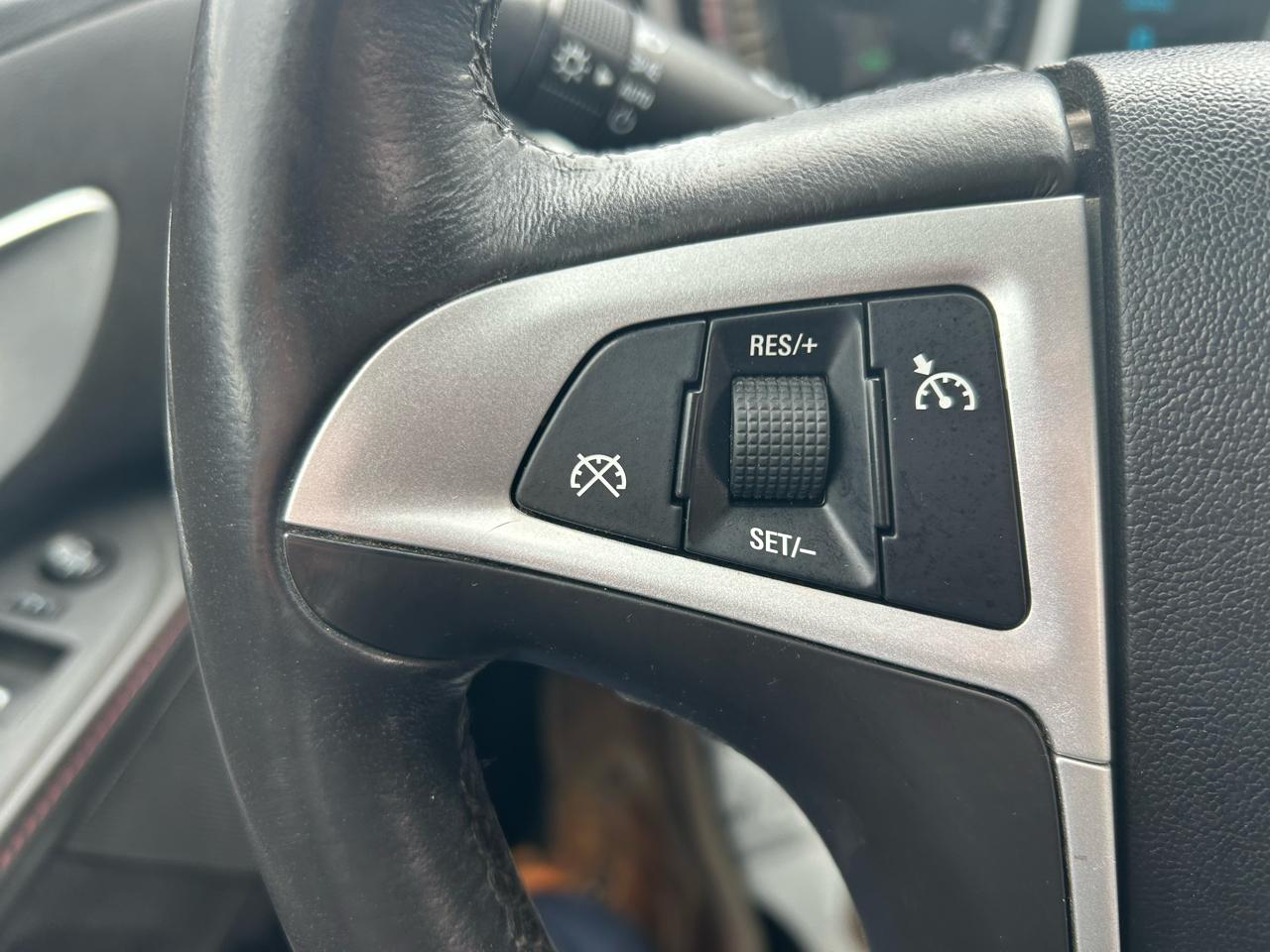 Chevrolet Equinox 1LT 2WD 2011