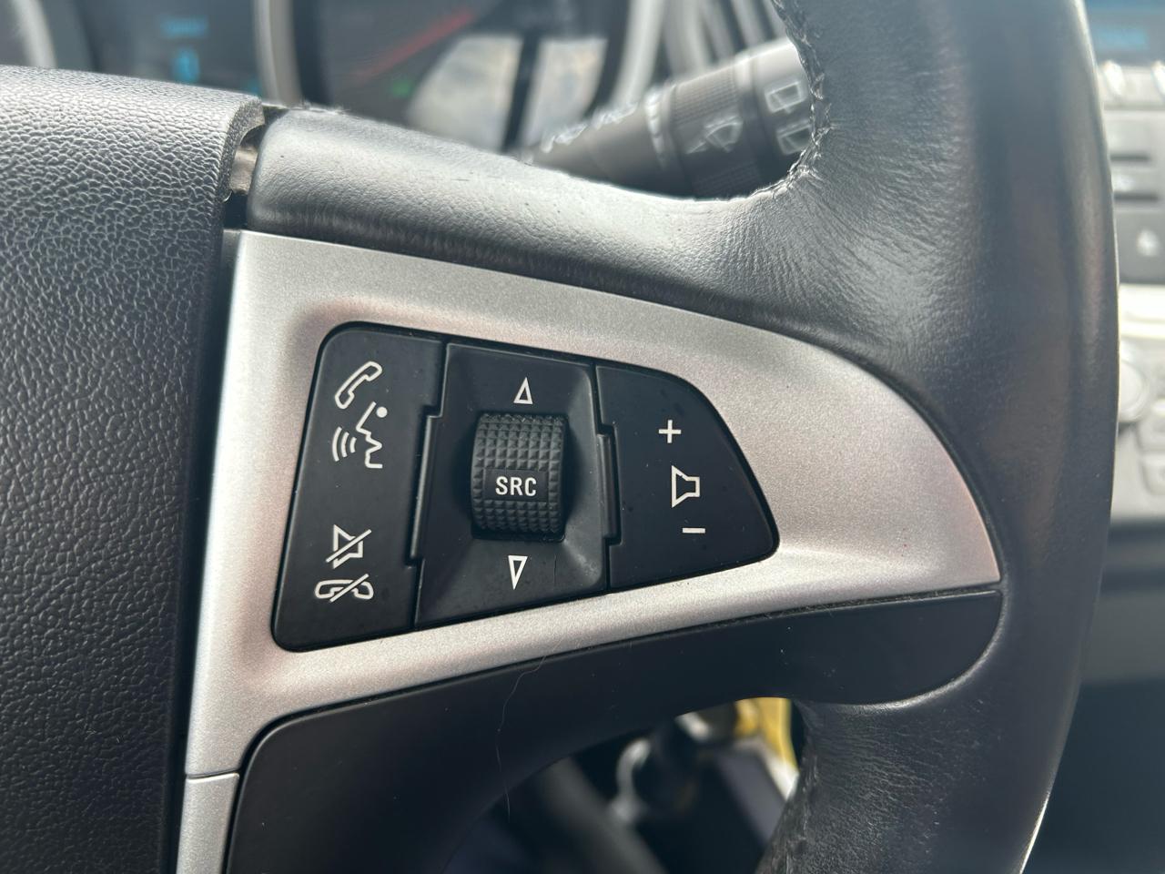 Chevrolet Equinox 1LT 2WD 2011