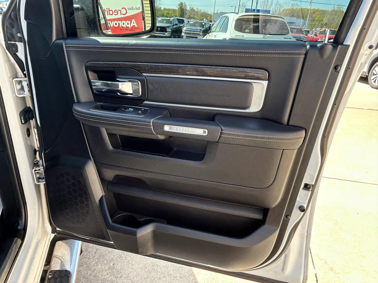 RAM 1500 Longhorn Crew Cab SWB 4WD 2016