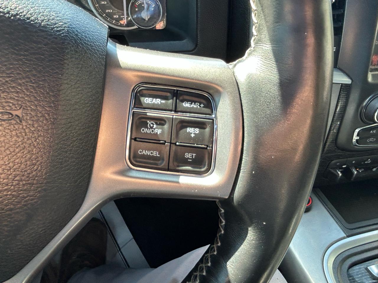 RAM 1500 Longhorn Crew Cab SWB 4WD 2016