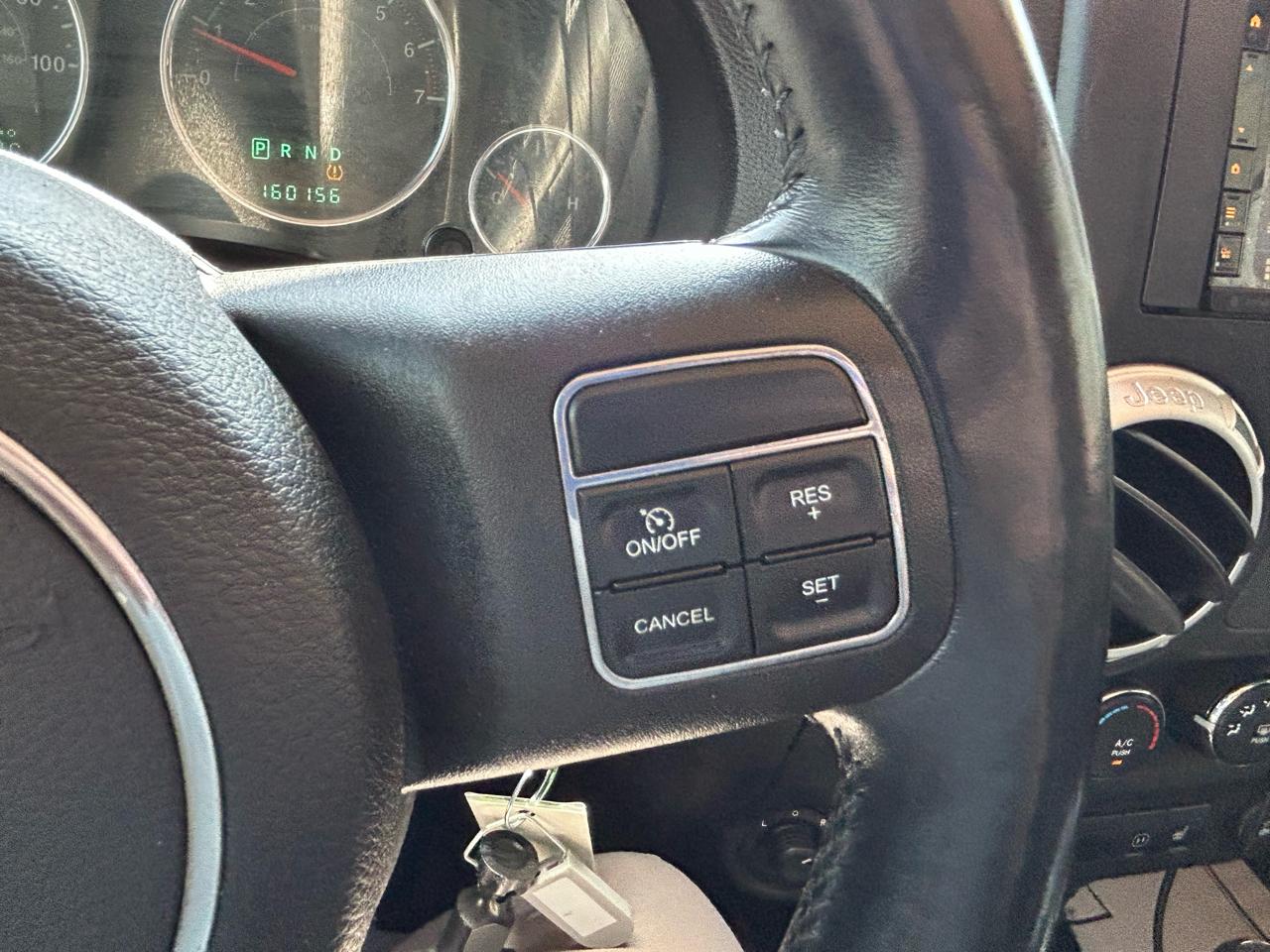 Jeep Wrangler Sahara 4WD 2012