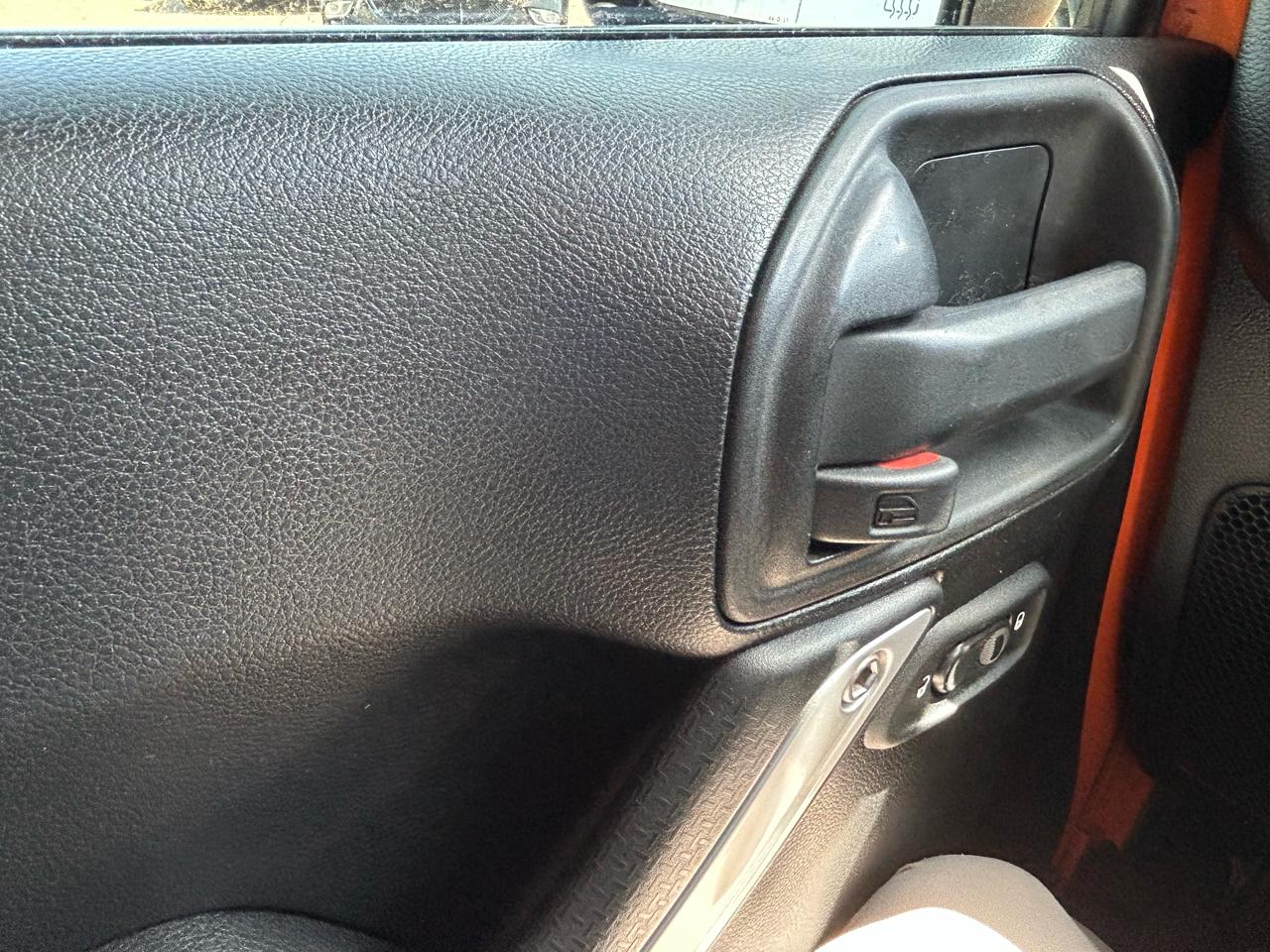 Jeep Wrangler Sahara 4WD 2012