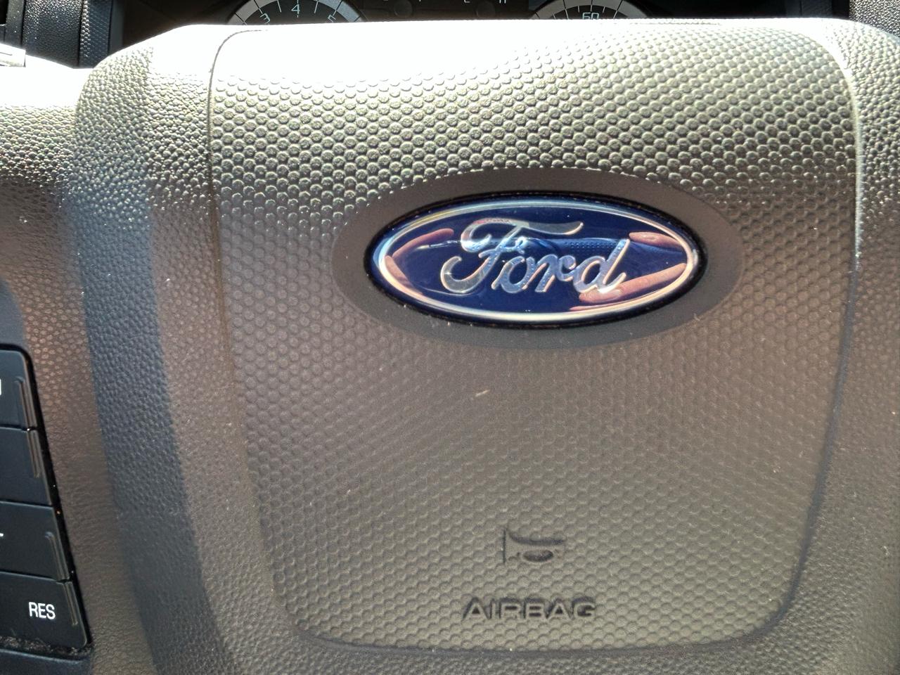 Ford Escape XLT 4WD 2010
