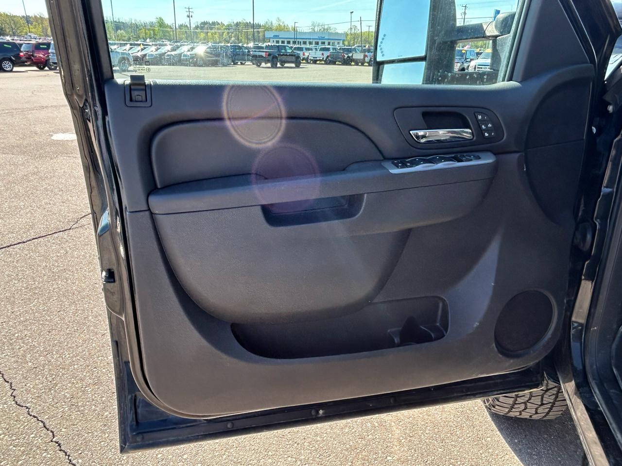 Chevrolet Silverado 2500HD LTZ Crew Cab 4WD 2013