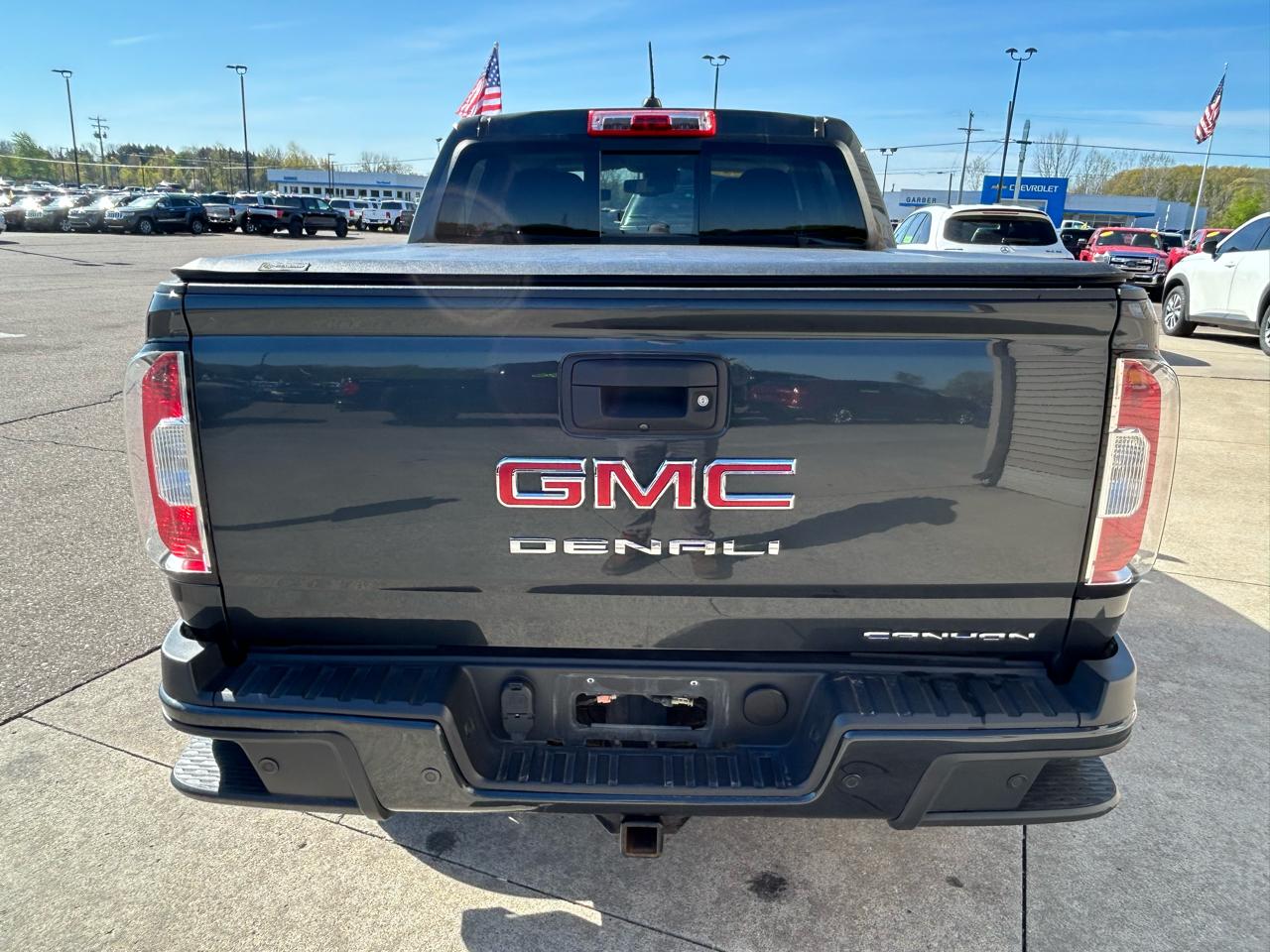 GMC Canyon Denali Crew Cab Long Box 4WD 2021