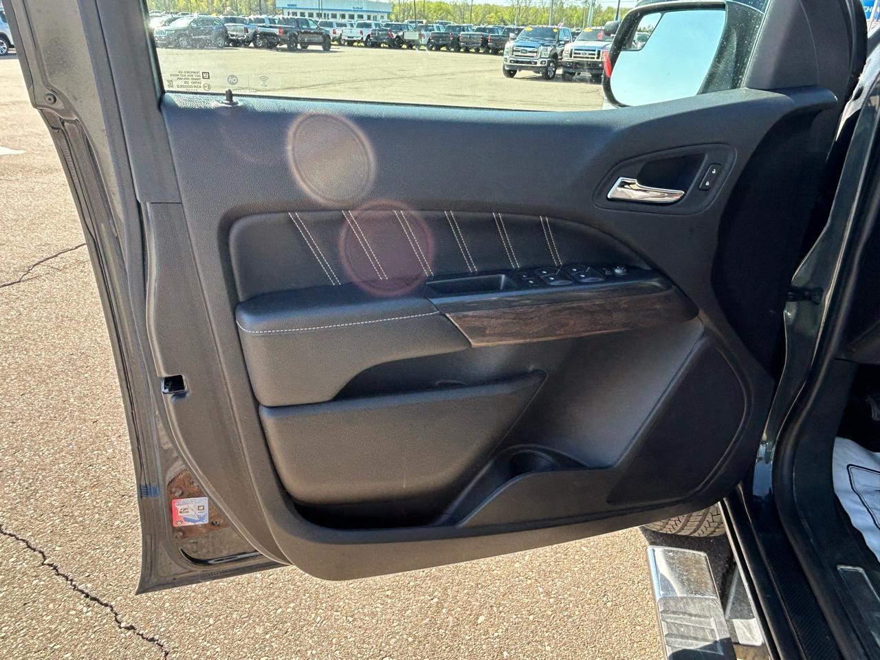 GMC Canyon Denali Crew Cab Long Box 4WD 2021