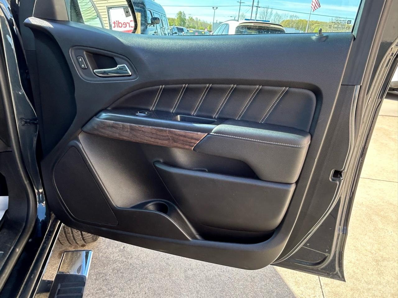 GMC Canyon Denali Crew Cab Long Box 4WD 2021