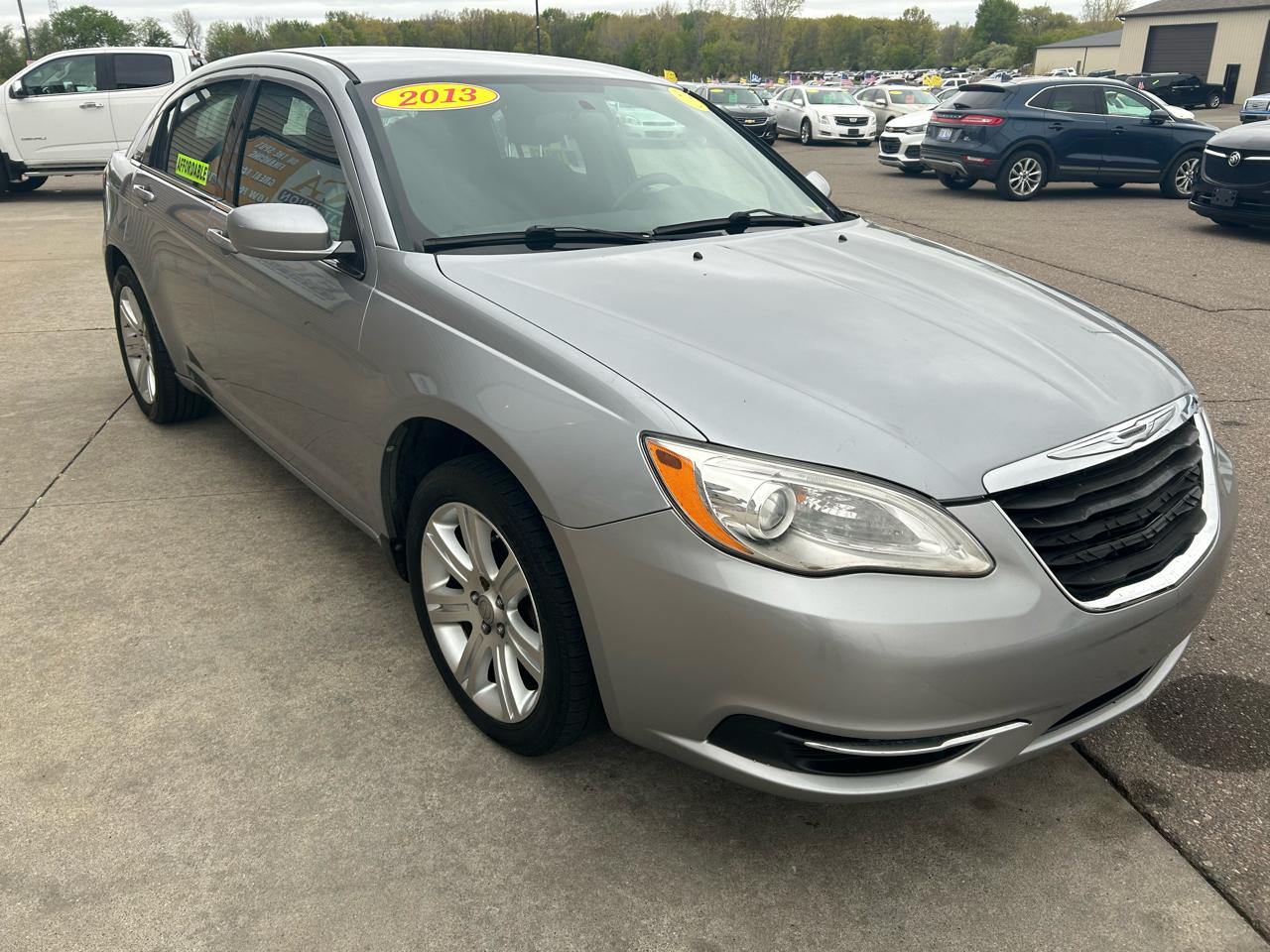 Chrysler 200 LX 2013