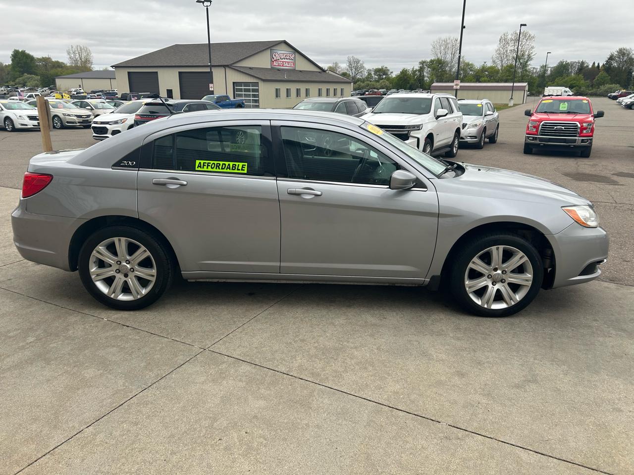 Chrysler 200 LX 2013