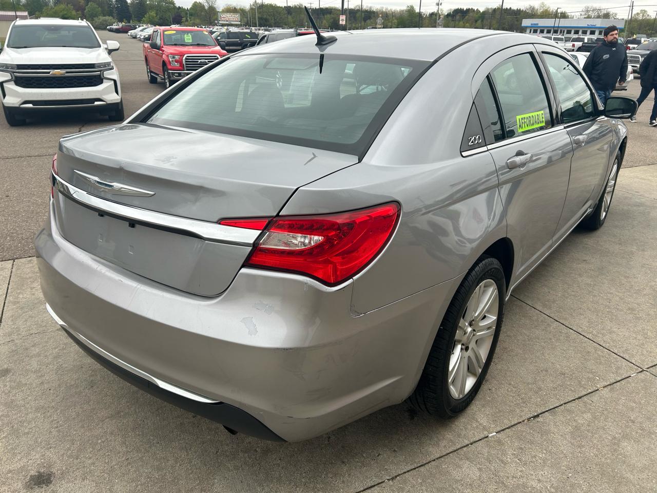 Chrysler 200 LX 2013