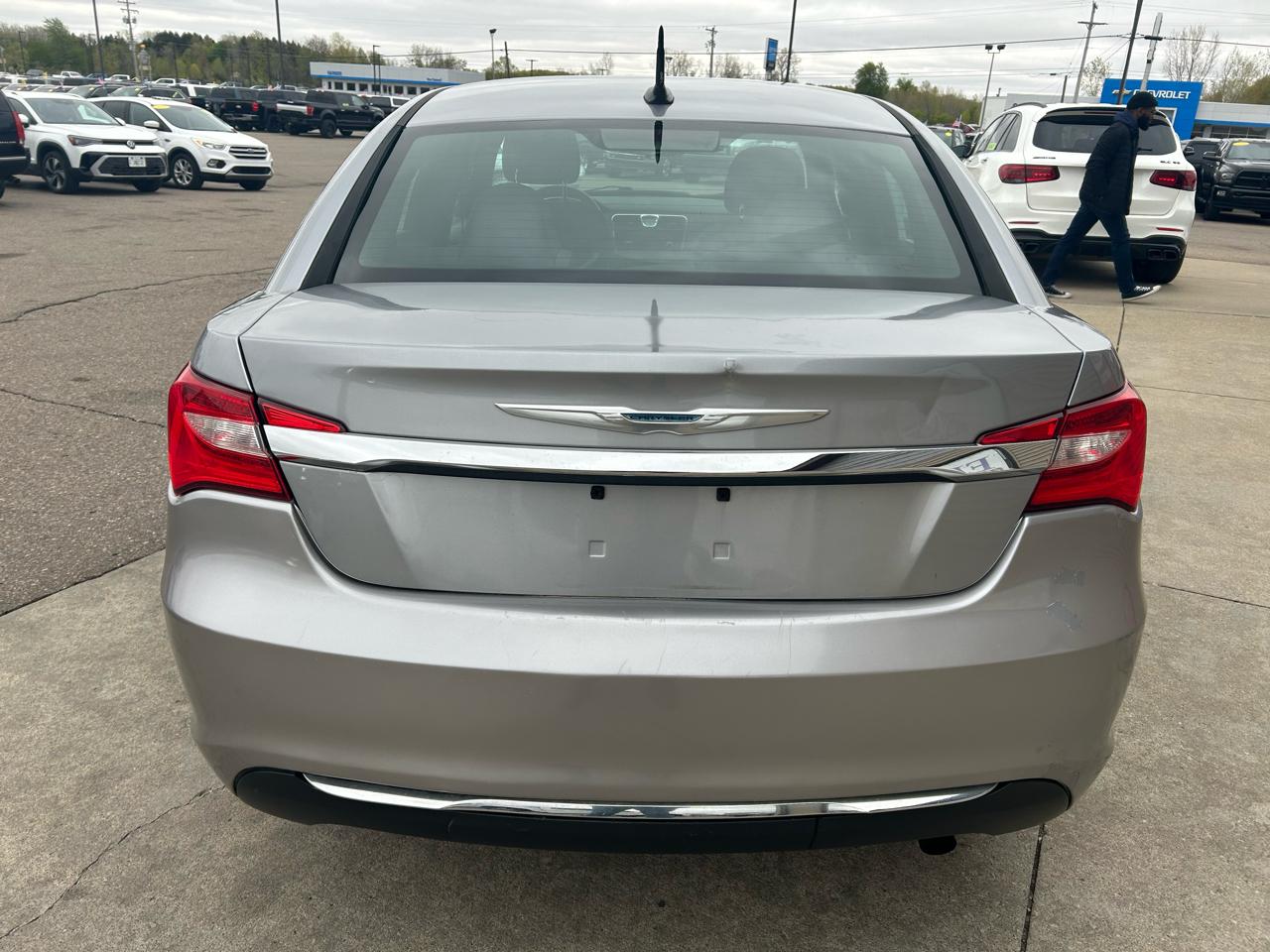Chrysler 200 LX 2013