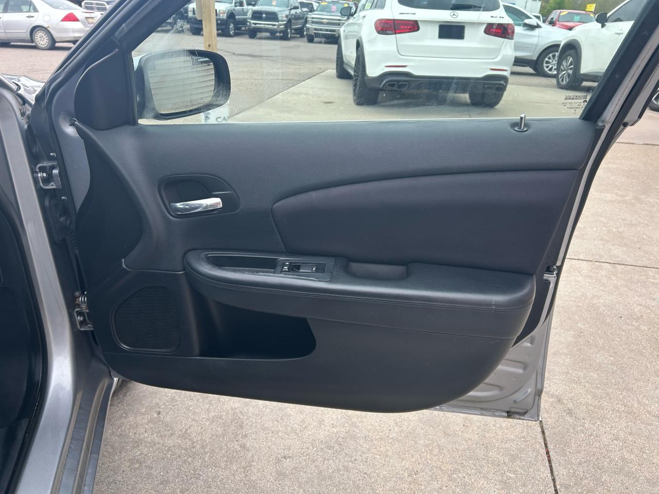 Chrysler 200 LX 2013