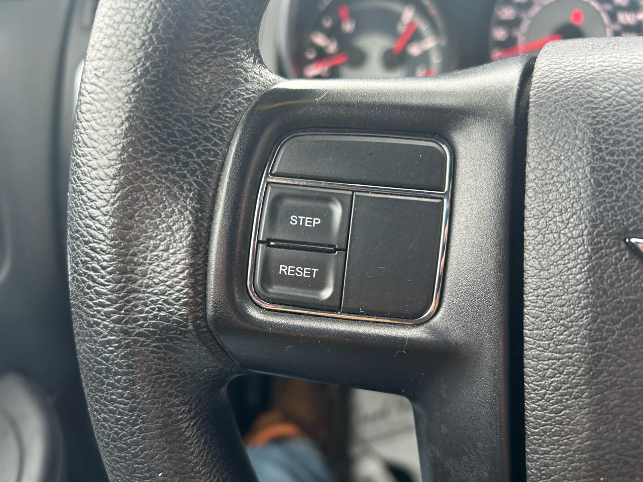 Chrysler 200 LX 2013