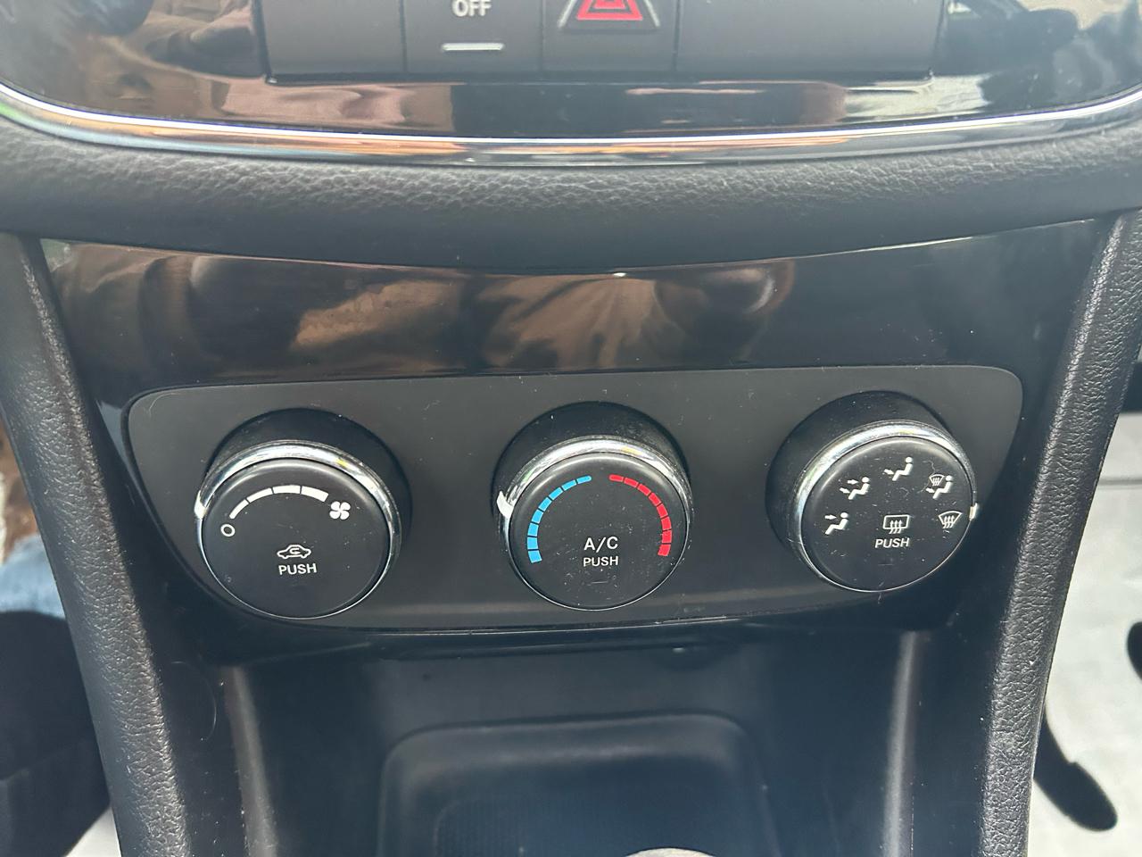Chrysler 200 LX 2013