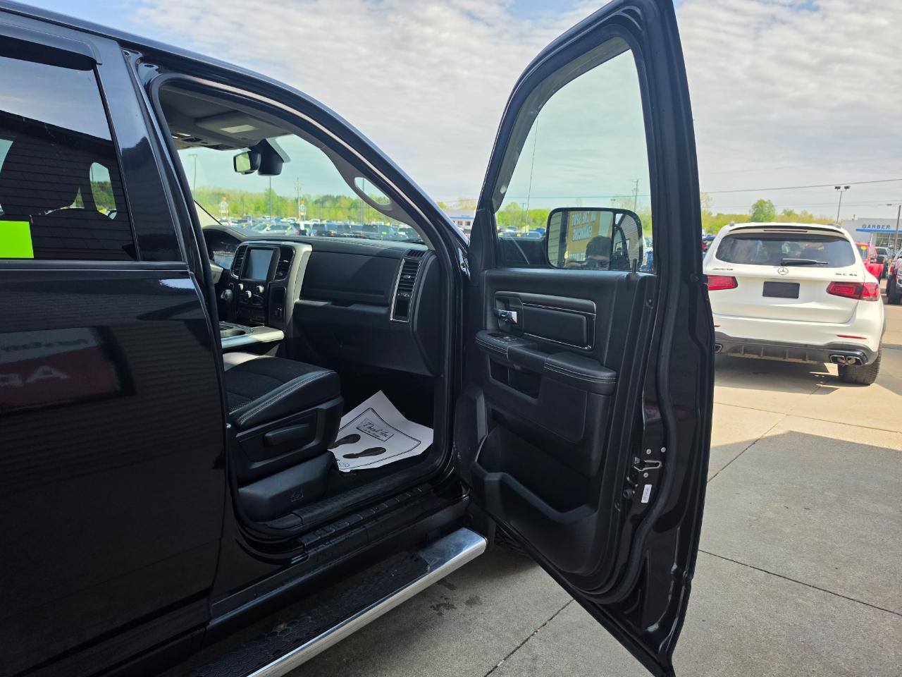 RAM 1500 Sport Crew Cab LWB 4WD 2016