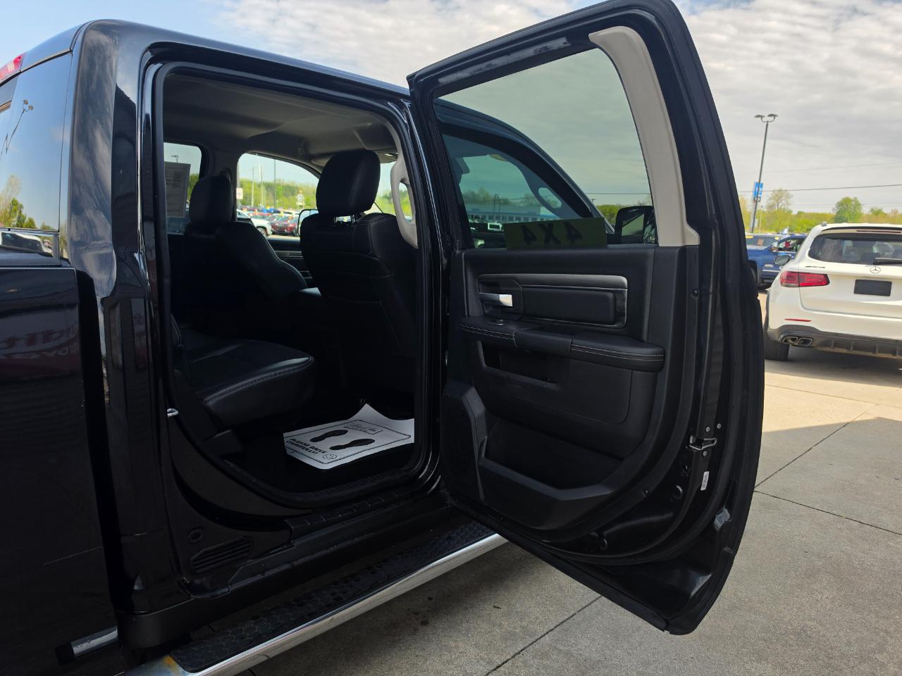 RAM 1500 Sport Crew Cab LWB 4WD 2016
