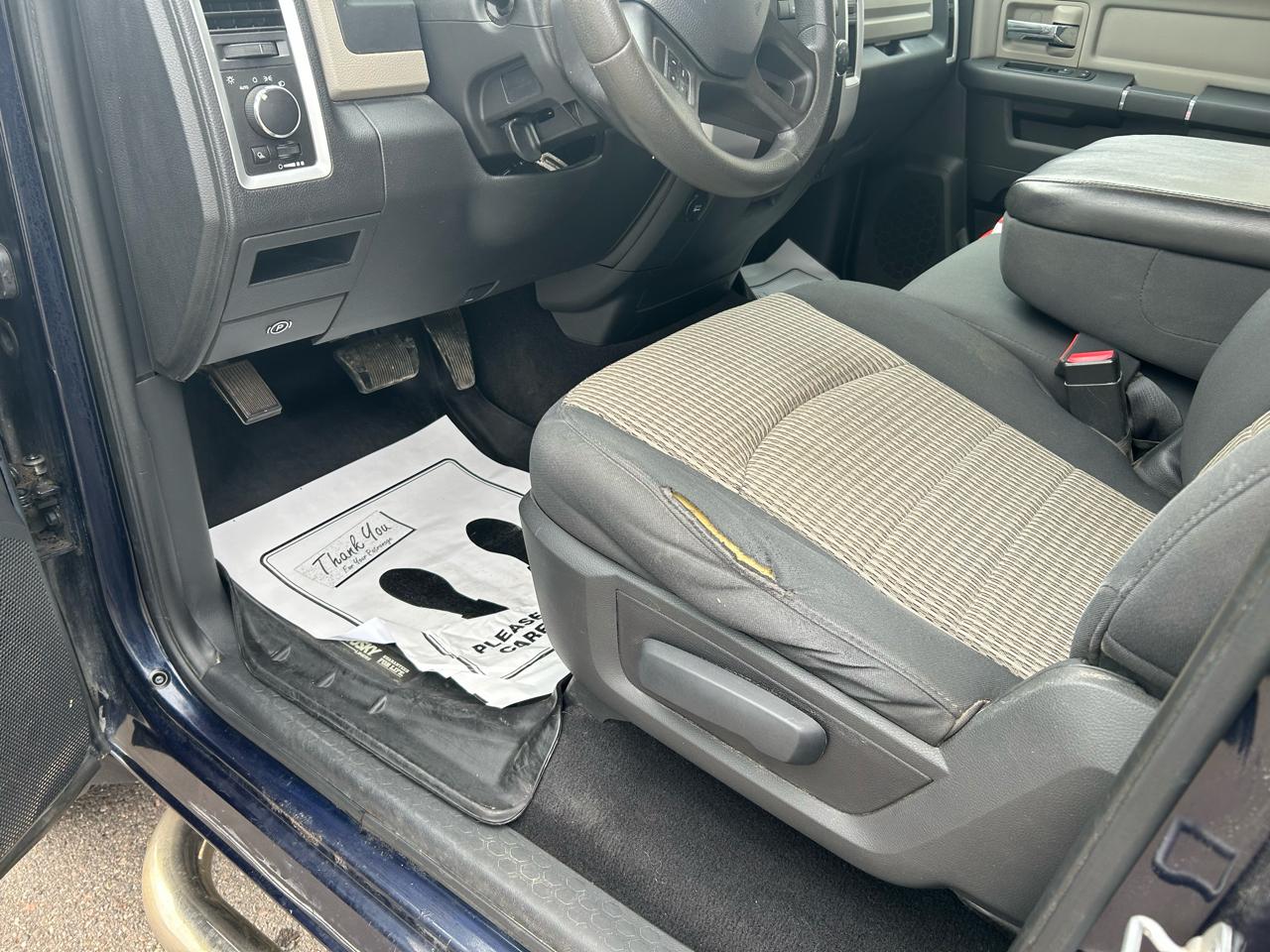 RAM 1500 SLT Quad Cab 4WD 2012