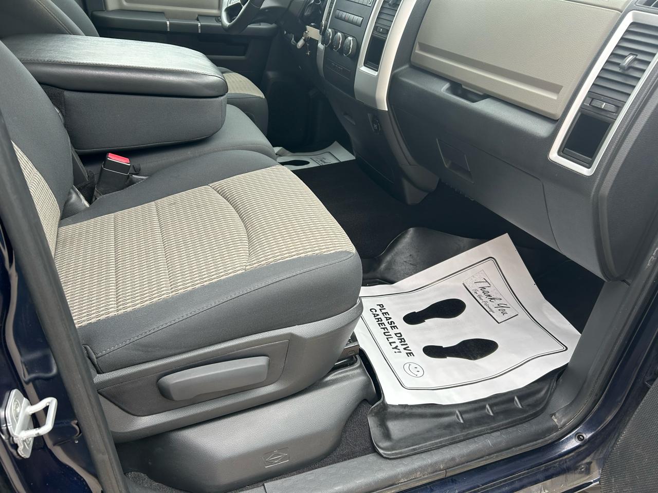 RAM 1500 SLT Quad Cab 4WD 2012
