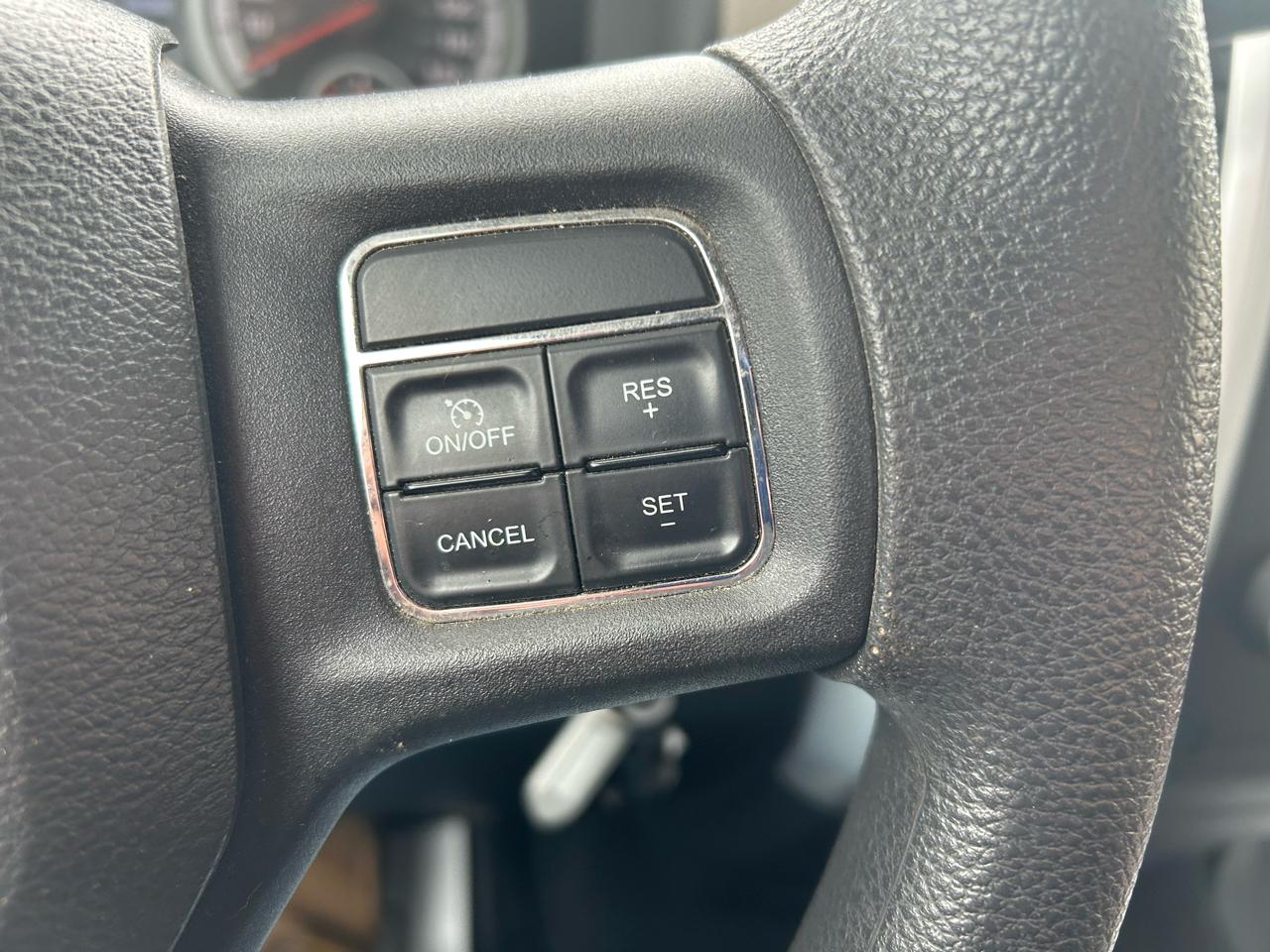 RAM 1500 SLT Quad Cab 4WD 2012