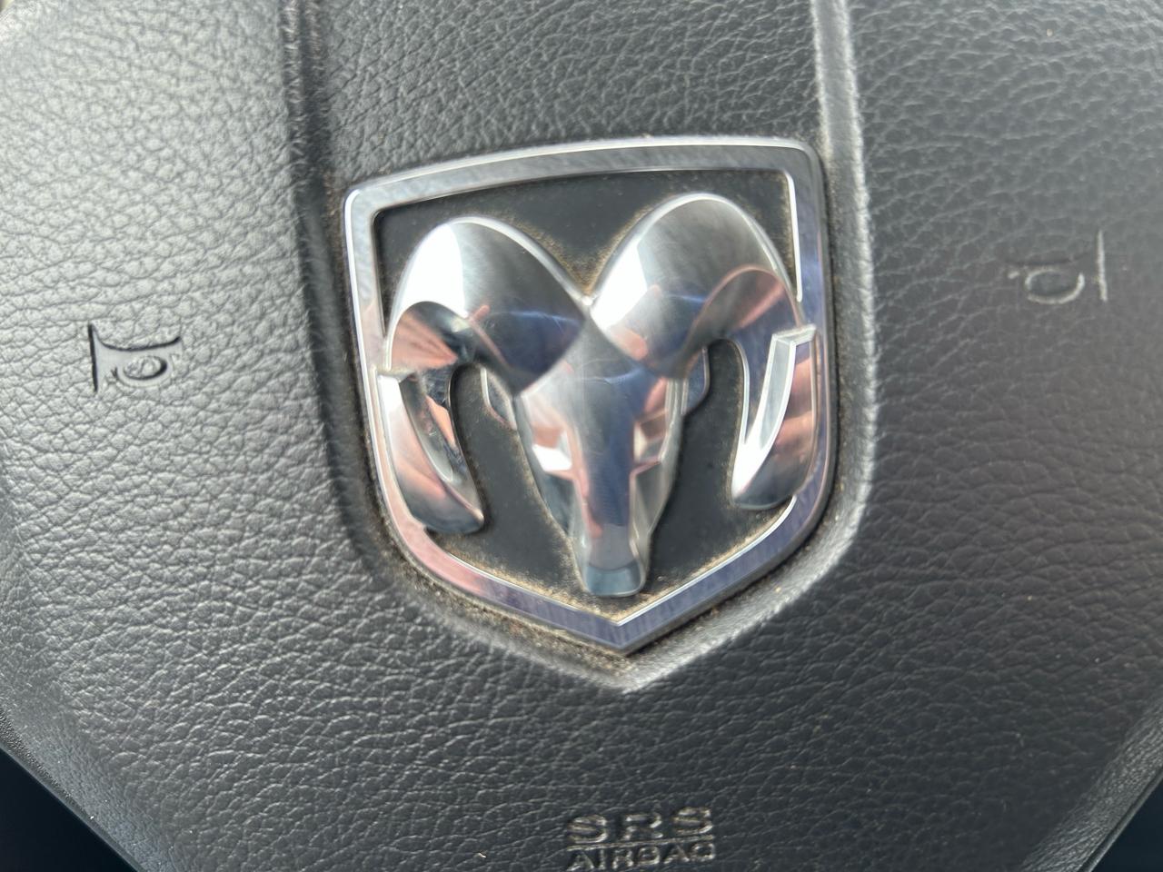 RAM 1500 SLT Quad Cab 4WD 2012