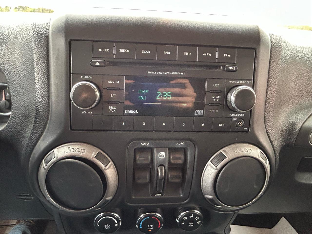 Jeep Wrangler Unlimited Sport 4WD 2013