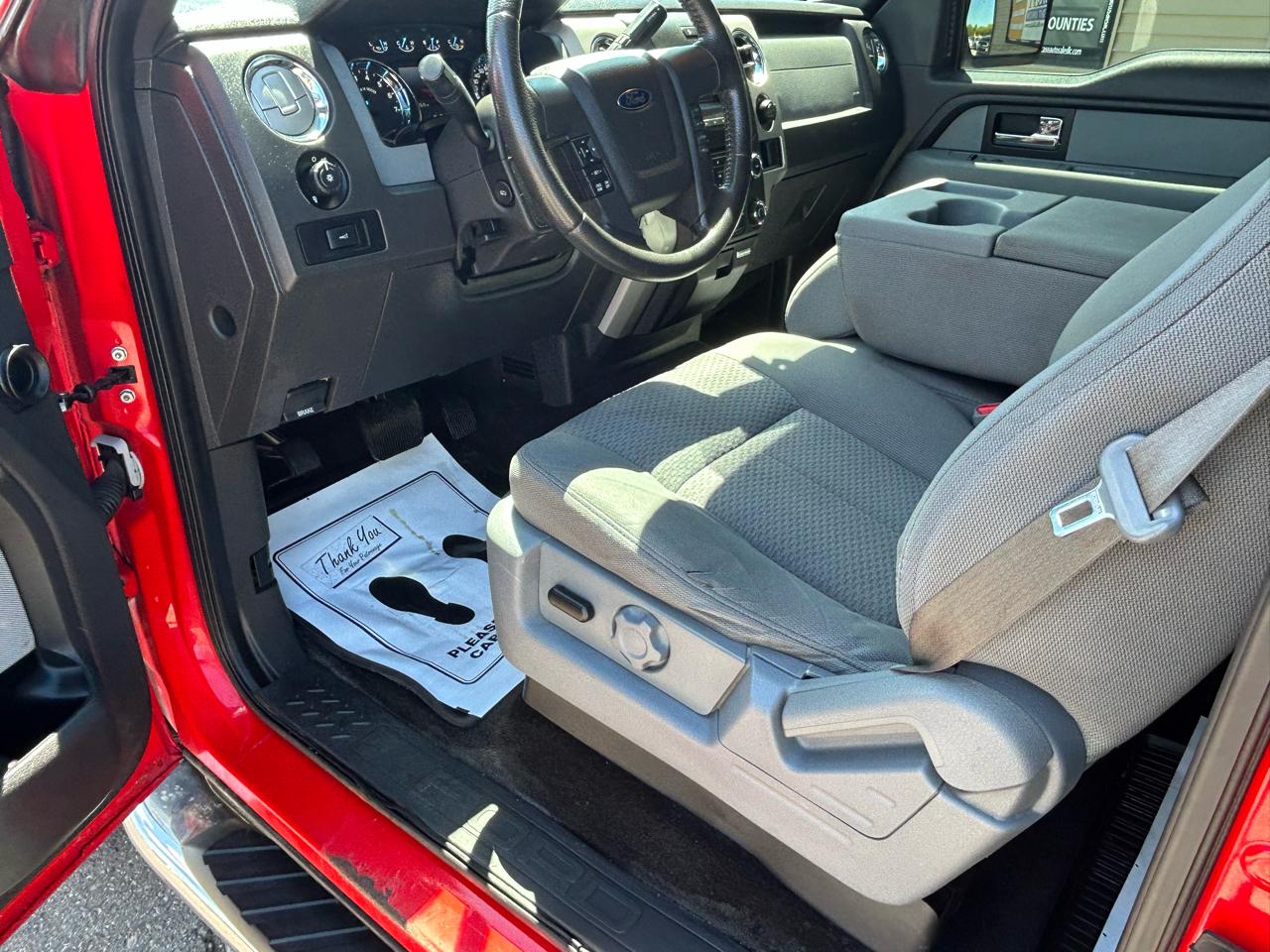 Ford F-150 4WD SuperCrew 150" XLT 2014