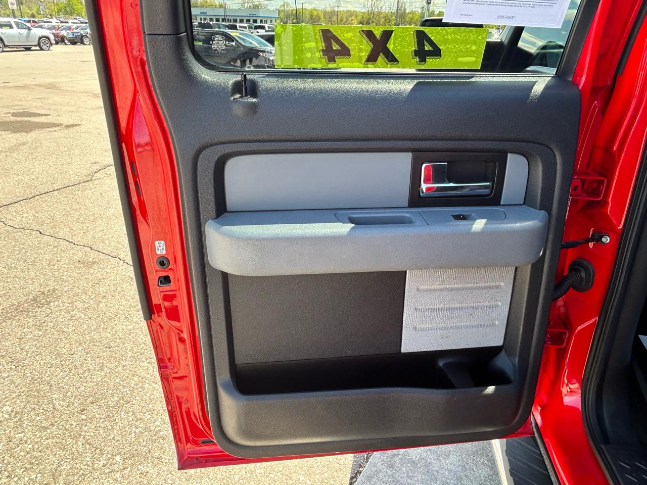 Ford F-150 4WD SuperCrew 150" XLT 2014