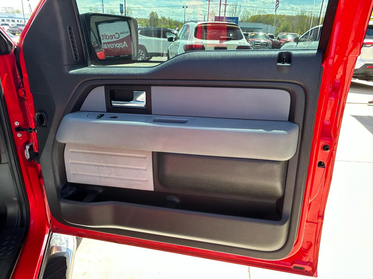 Ford F-150 4WD SuperCrew 150" XLT 2014