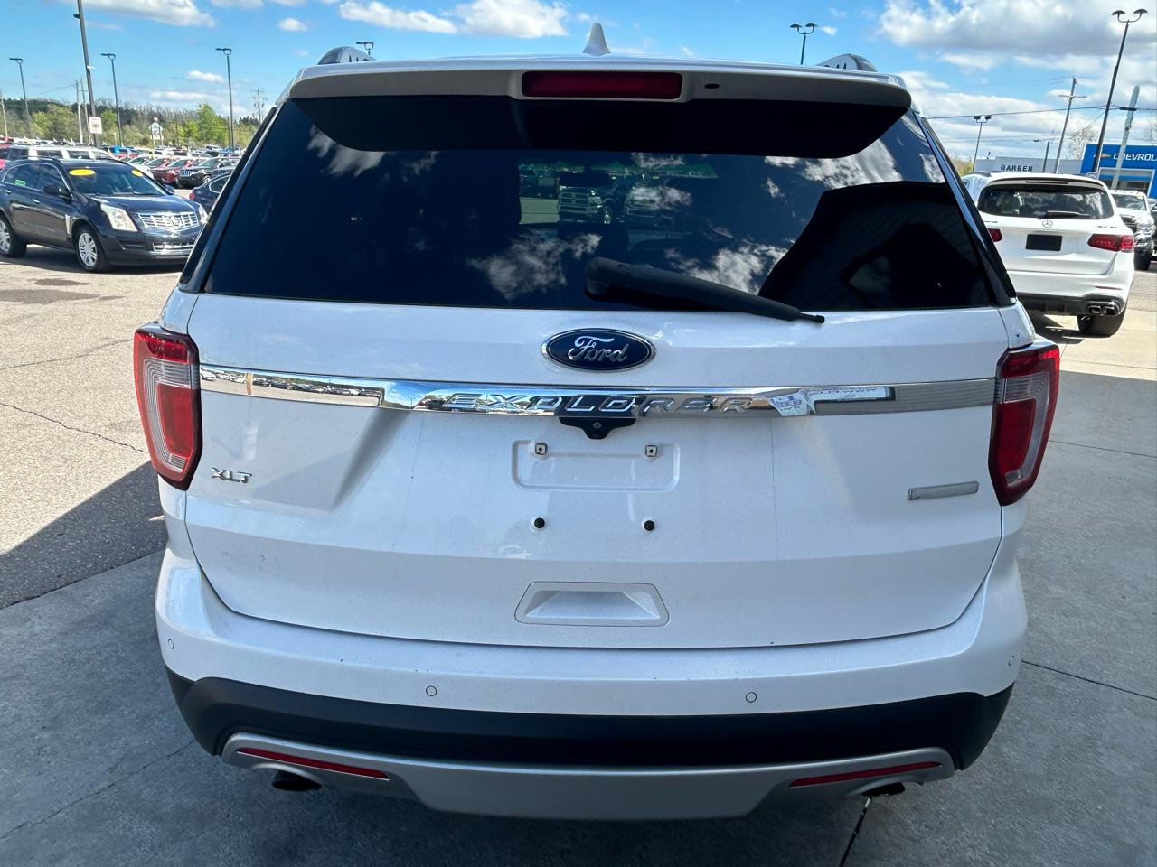 Ford Explorer XLT FWD 2016