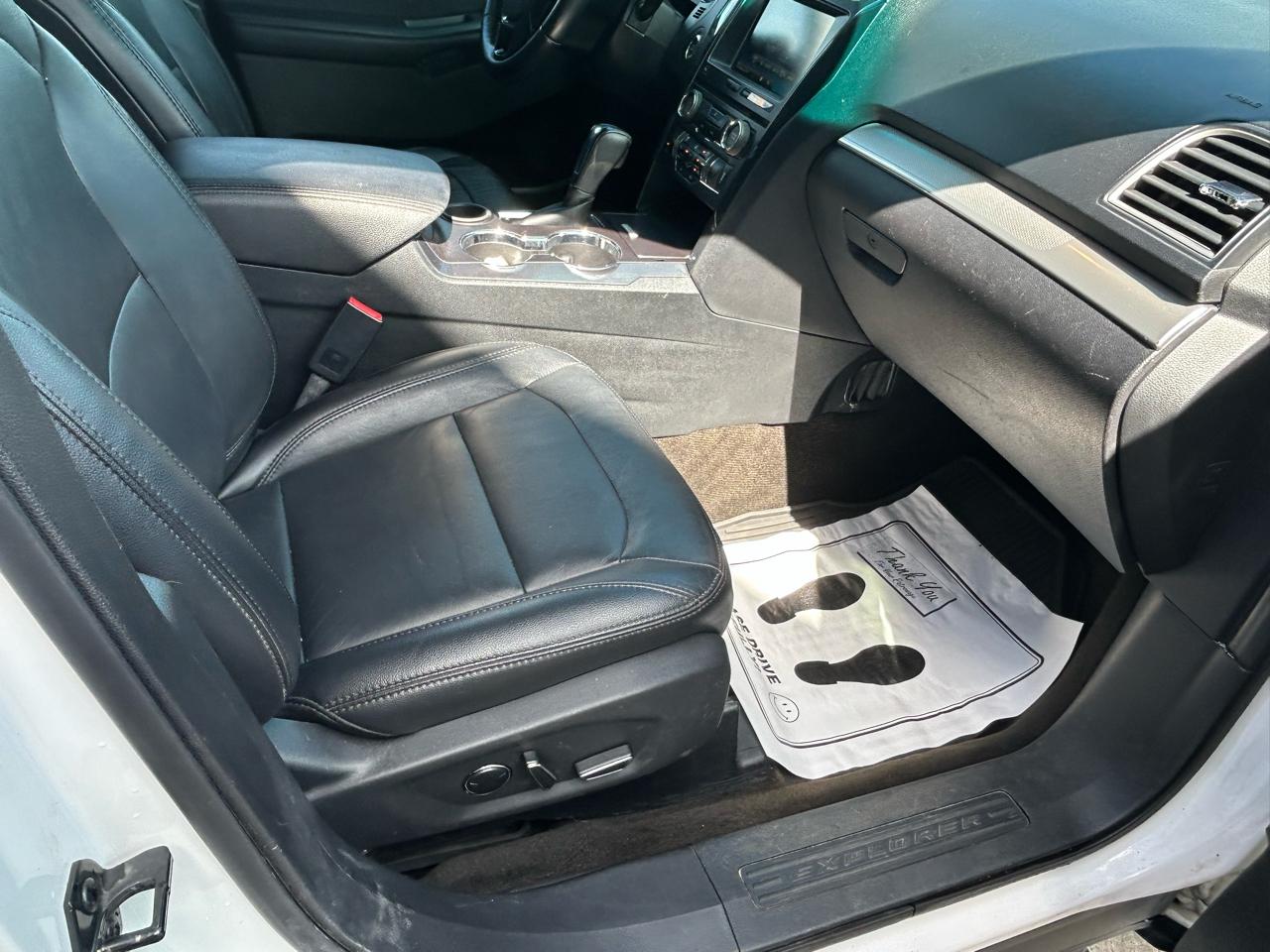 Ford Explorer XLT FWD 2016