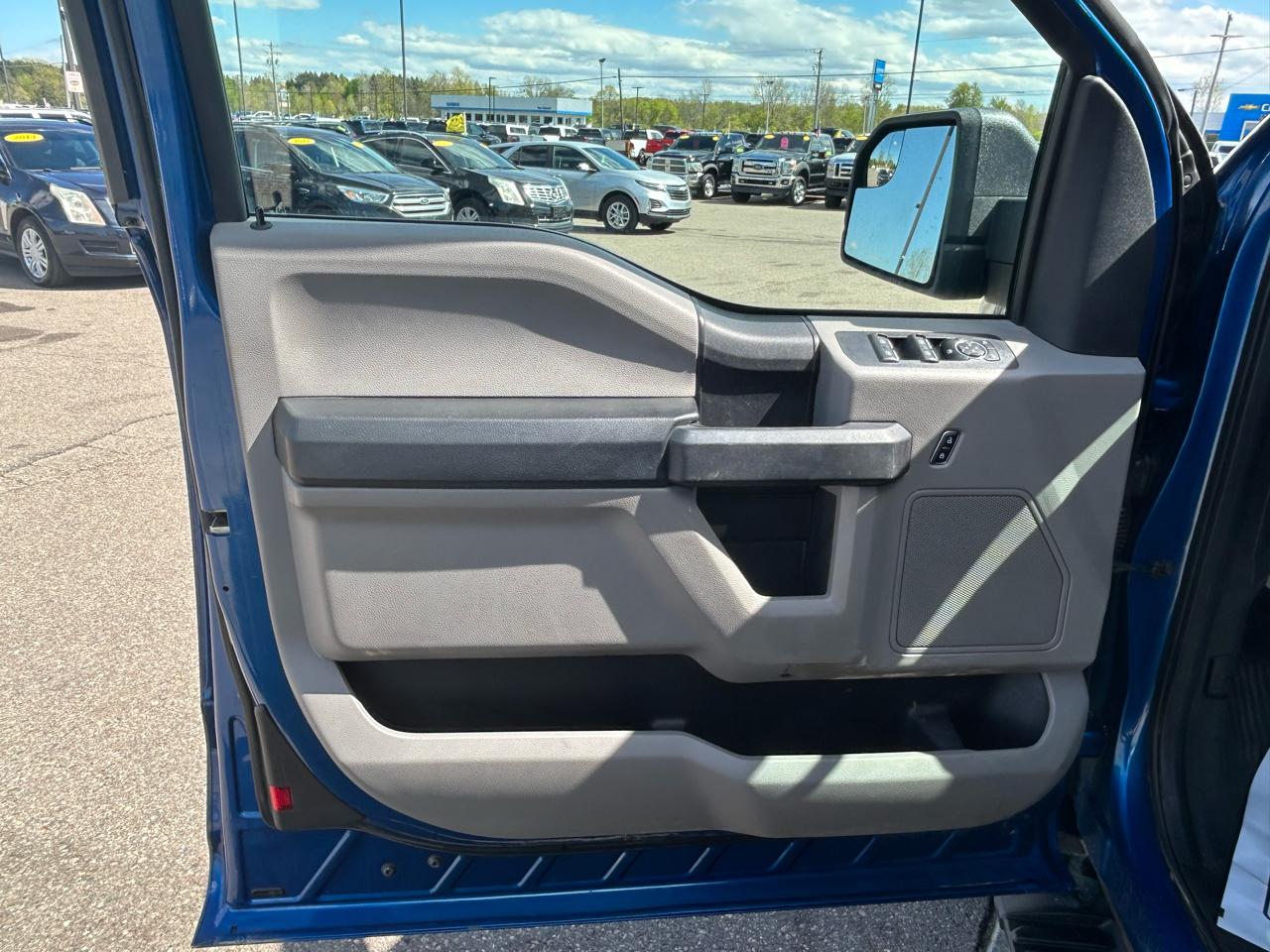 Ford F-150 4WD SuperCab 145" XL 2018