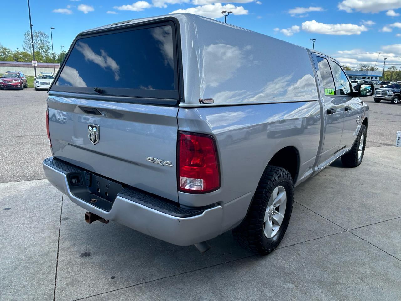 RAM 1500 Classic Tradesman Quad Cab 4WD 2020