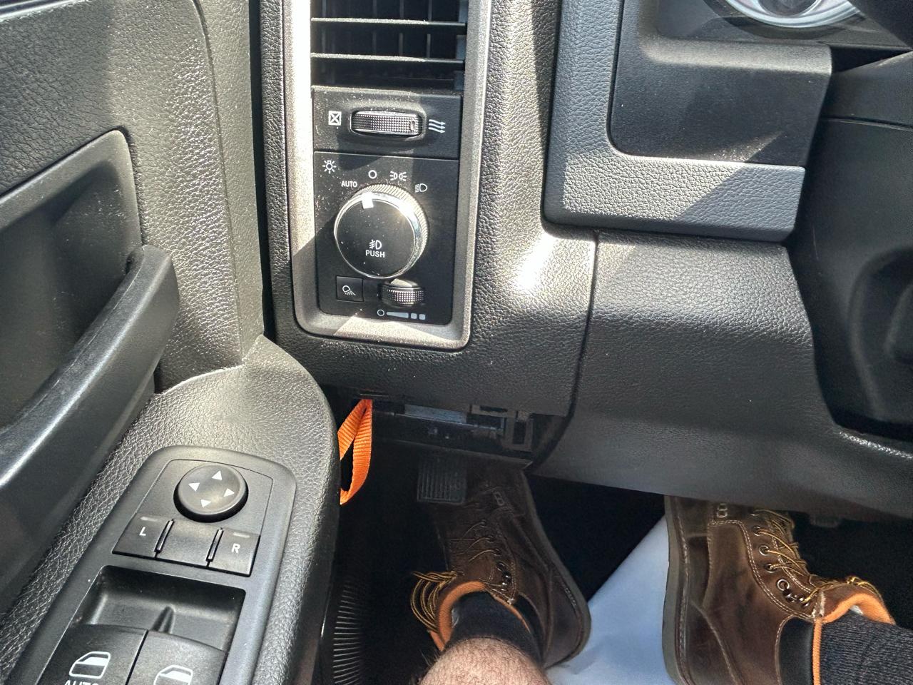 RAM 1500 Classic Tradesman Quad Cab 4WD 2020