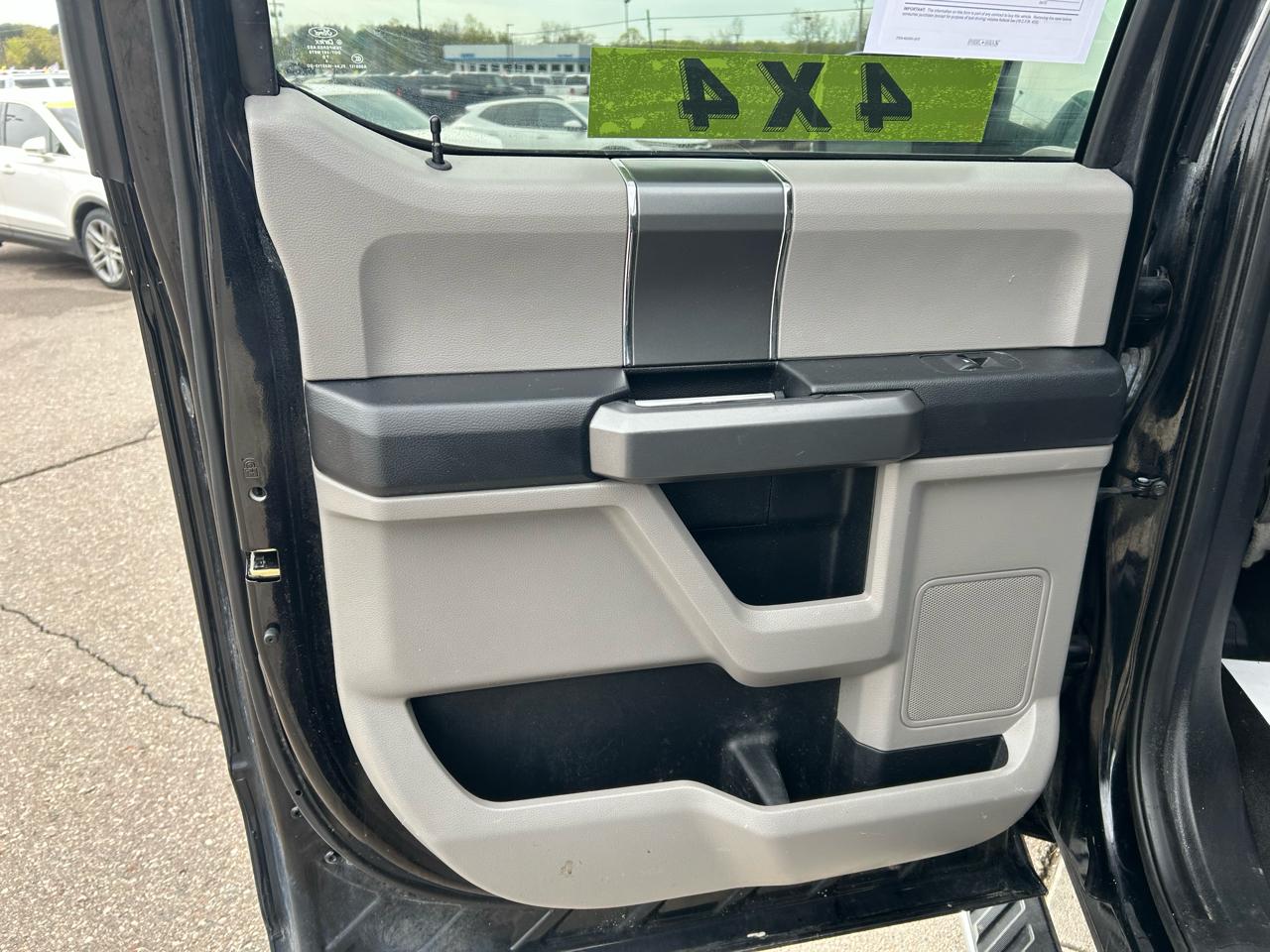 Ford F-150 4WD SuperCrew 139" XLT 2017