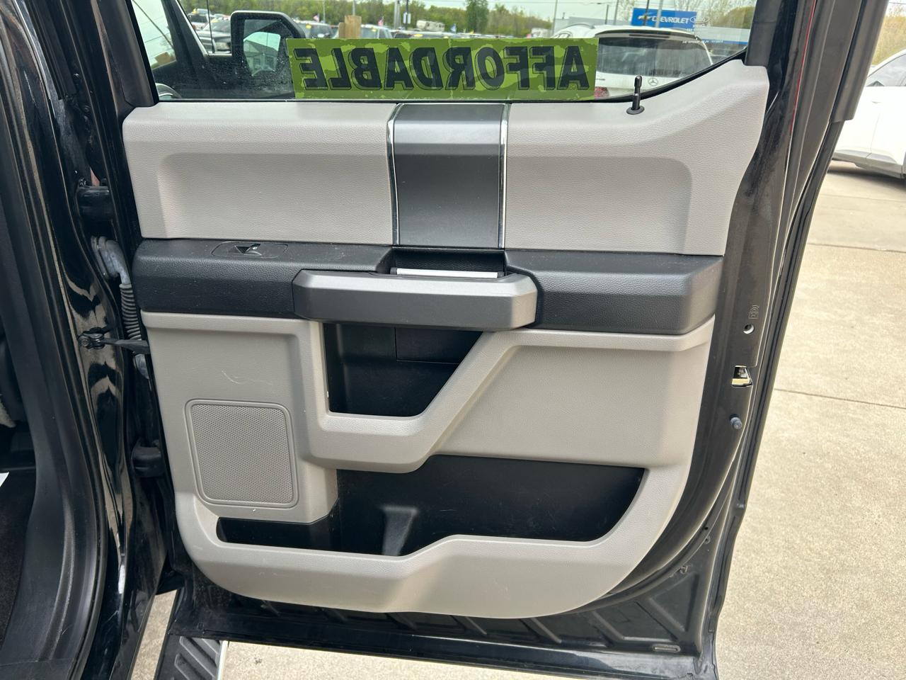 Ford F-150 4WD SuperCrew 139" XLT 2017
