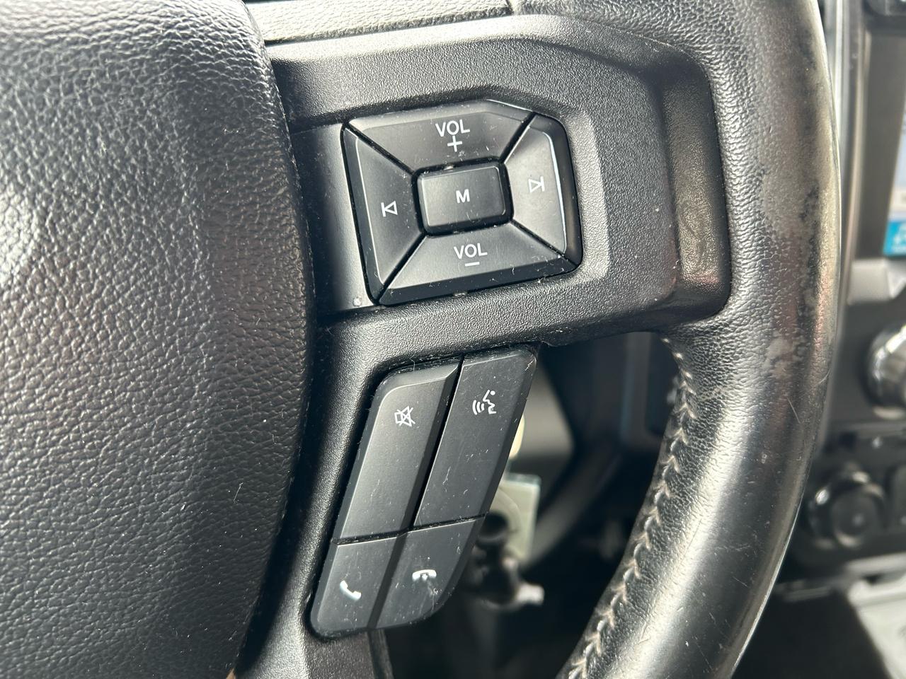 Ford F-150 4WD SuperCrew 139" XLT 2017