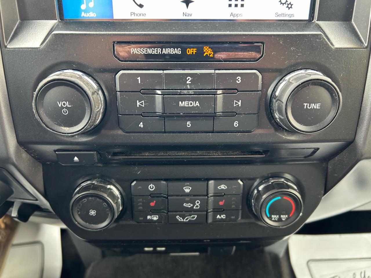 Ford F-150 4WD SuperCrew 139" XLT 2017