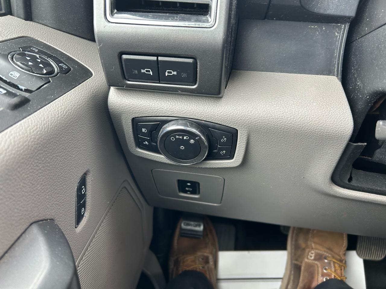 Ford F-150 4WD SuperCrew 139" XLT 2017
