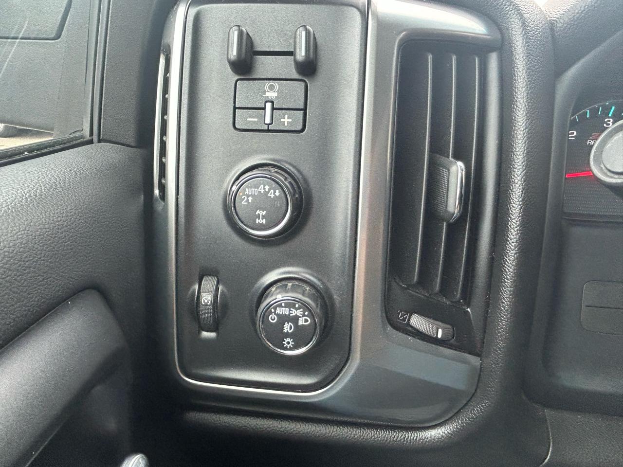 Chevrolet Silverado 1500 LT Double Cab 4WD 2017
